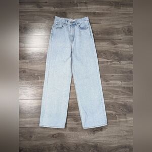 Levi's High Loose Taper Jeans Size 25 Light Wash